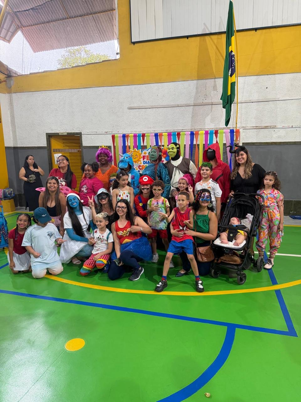 Turma reunida na Festa das Cores