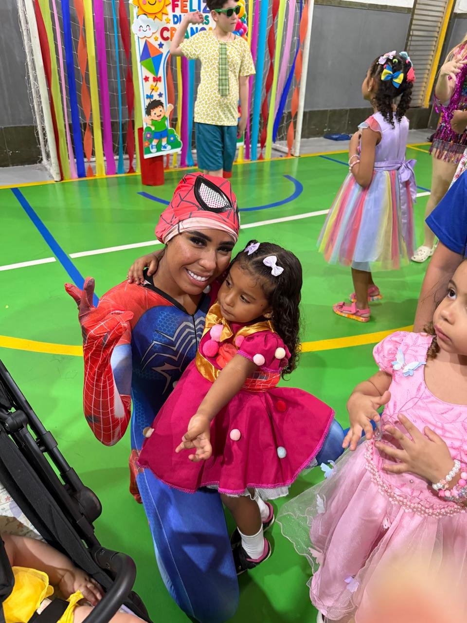 Colo de super-heroína